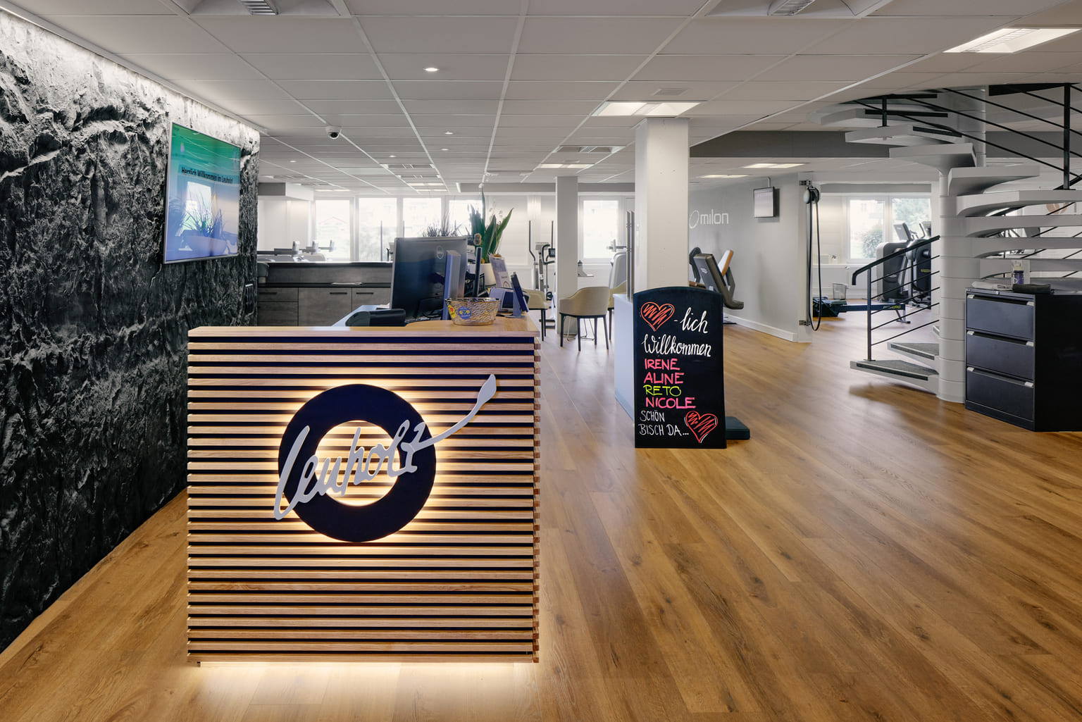 SportCenter Leuholz R5 9745 8000px Gerry Pacher.jpg