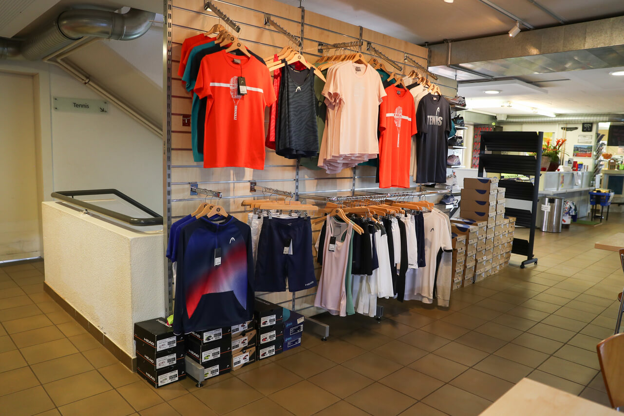 Tennis Shop 06